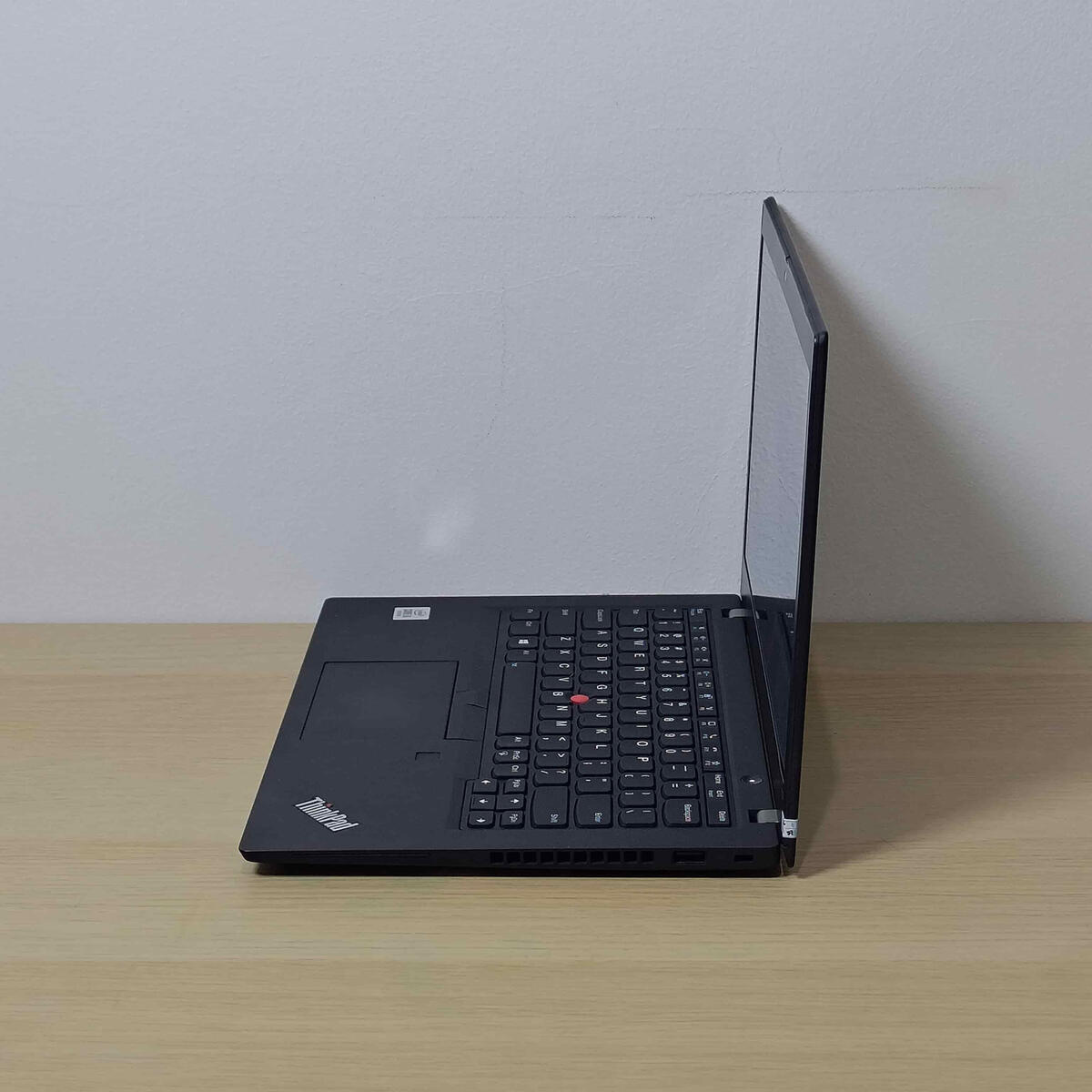 X13 Samping Kanan Butik Laptop